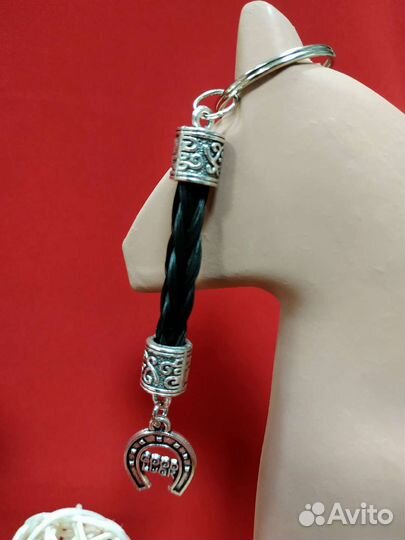 Брелок из конского волоса