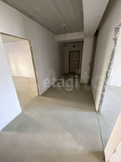 3-к. квартира, 94 м², 1/15 эт.