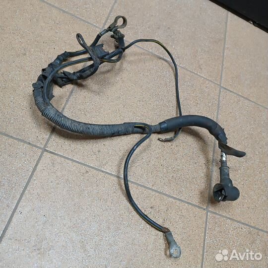 Клемы плюс минус Subaru Legacy 2