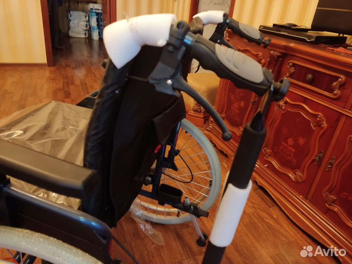 Инвалидная коляска новая