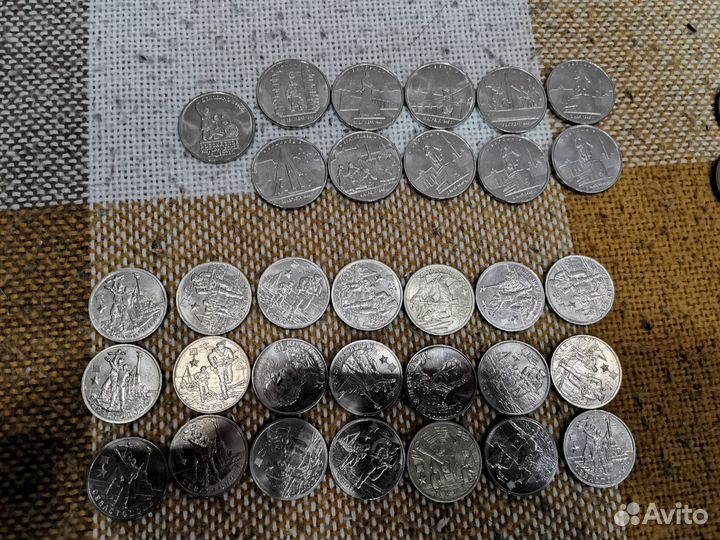 Купюры монеты России 2 5 10 100