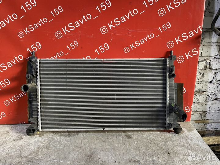 Mazda 3 BL радиатор основной оригинал