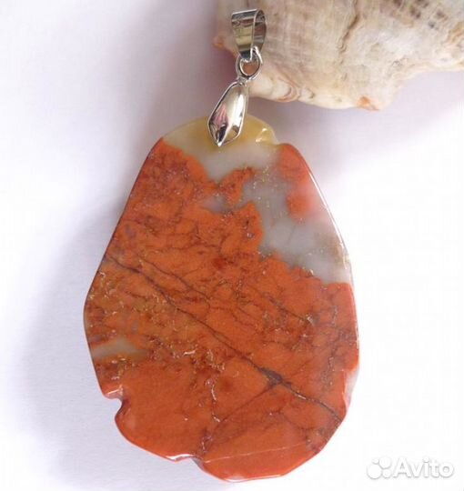 Кулон-оберег из агата - Год Рыбы