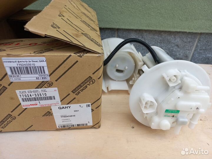 Топливный фильтр 77024-33510 в бак Toyota Camry V7