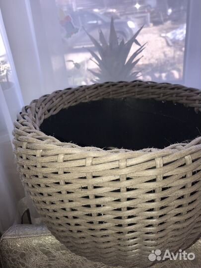 Кашпо из ротанга