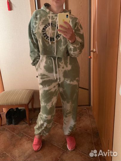 Спортивный костюм