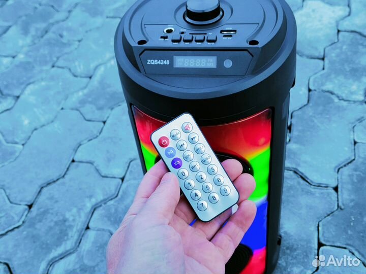 Музыкальная колонка с блютузом