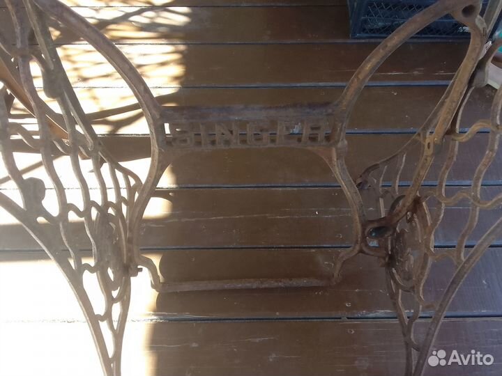 Станина от швейной машинки зингер