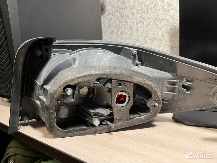 Оригинальные задние фонари на Mazda CX-7