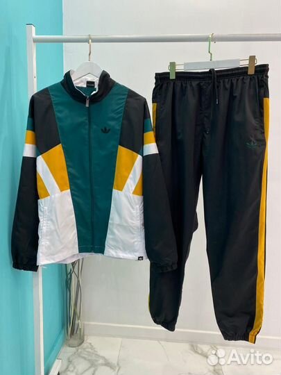 Спортивный костюм