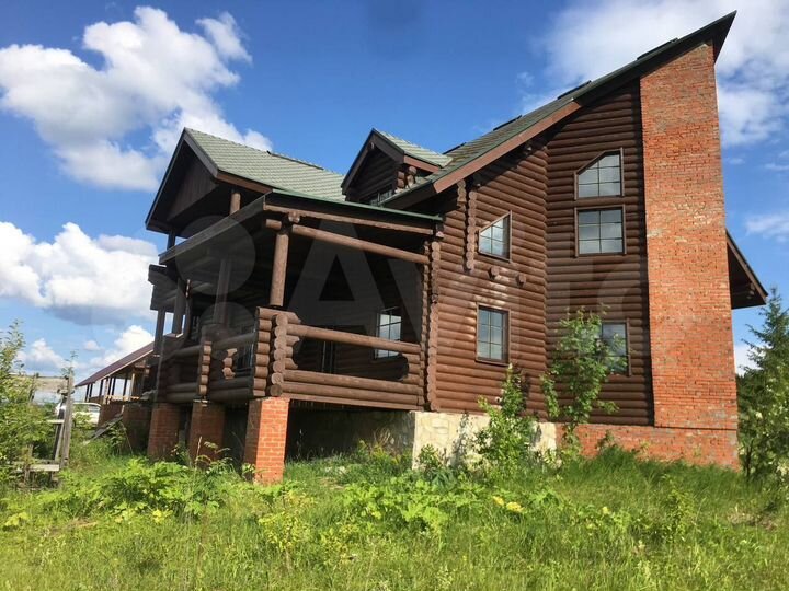 Дом 260 м² на участке 20 сот.