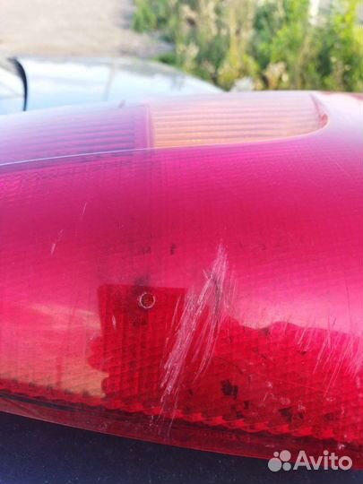 Задний левый фонарь Renault Logan