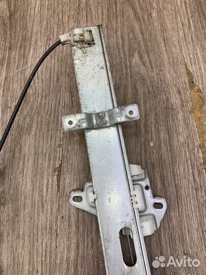 Стеклоподъемник передний левый Honda Jazz хетчбэк