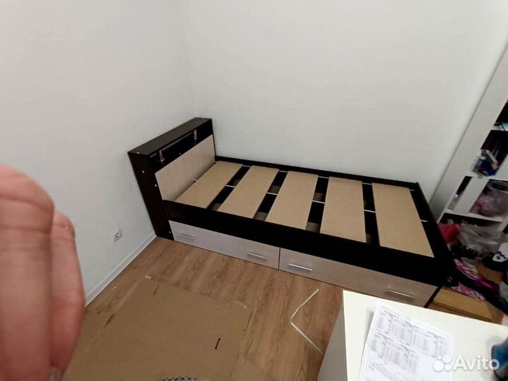 Кровать с ящиками в наличии