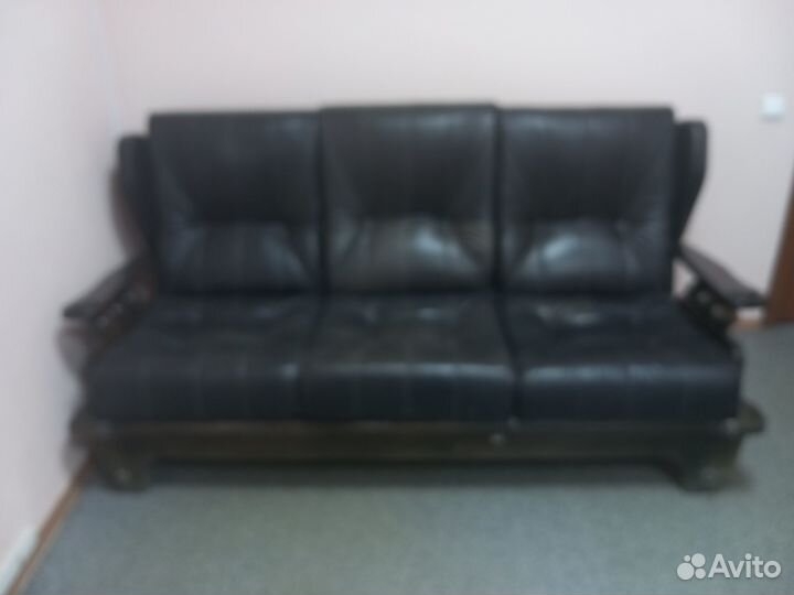 Кожаная мебель в гостиную, офис-комплект 5 предмет