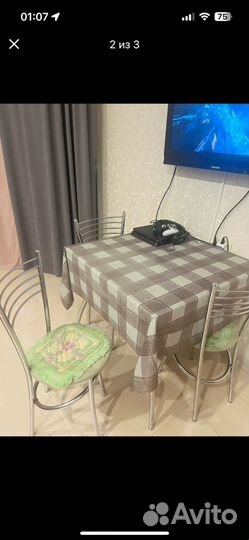 Кухонный стол и стулья