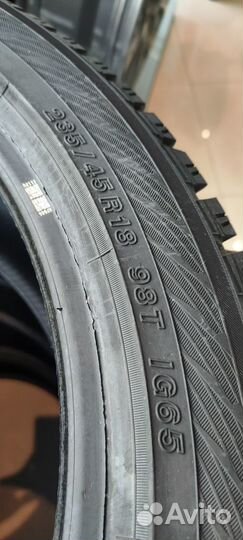 Yokohama Ice Guard IG65 235/45 R18 98T