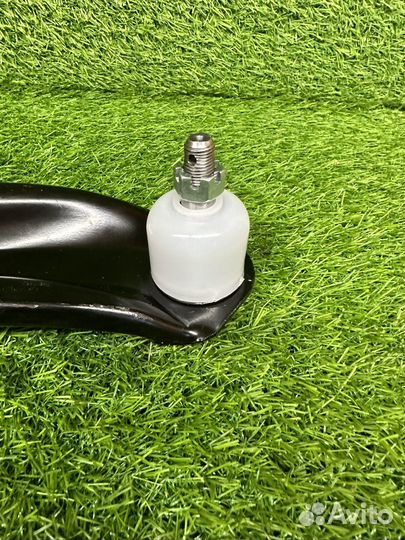 Рычаг правый Geely MK, MK Cross в сборе