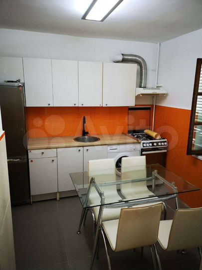 2-к. квартира, 53 м², 1/5 эт.