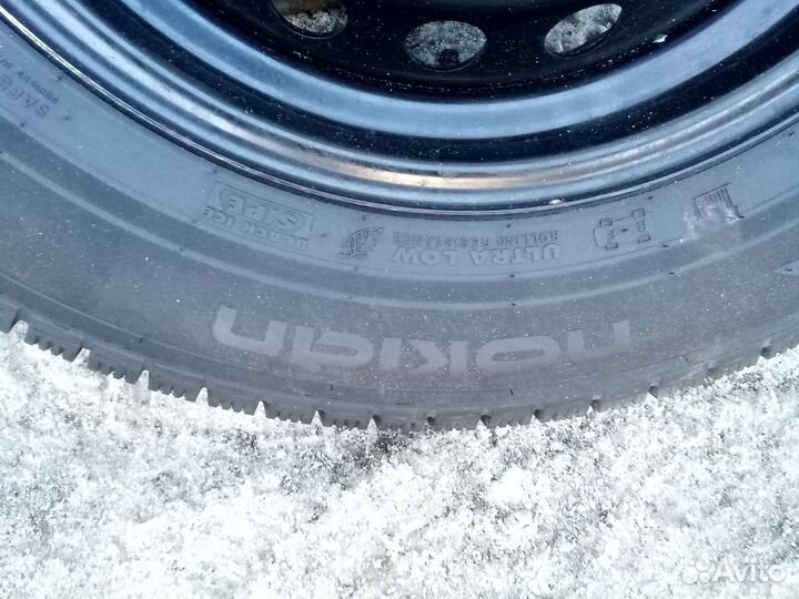 Nokian Tyres Hakkapeliitta R 215/65 R16 102R