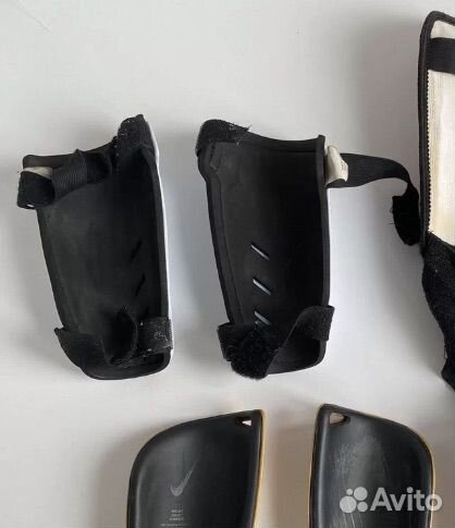 Футбольные щитки