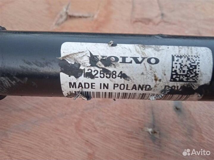 Привод передний правый Volvo V90