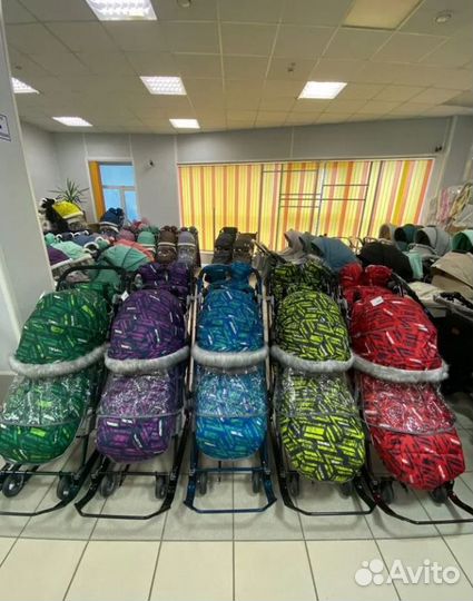 Коляска комбинированная с лыжами