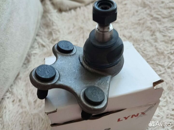 Опора шаровая, передняя правая нижняя