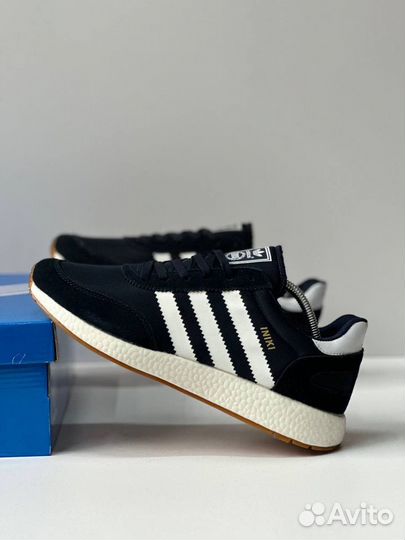 Кроссовки adidas iniki