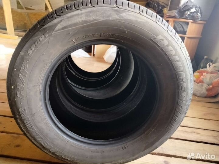 Bridgestone Blizzak WS-70 215/65 R16