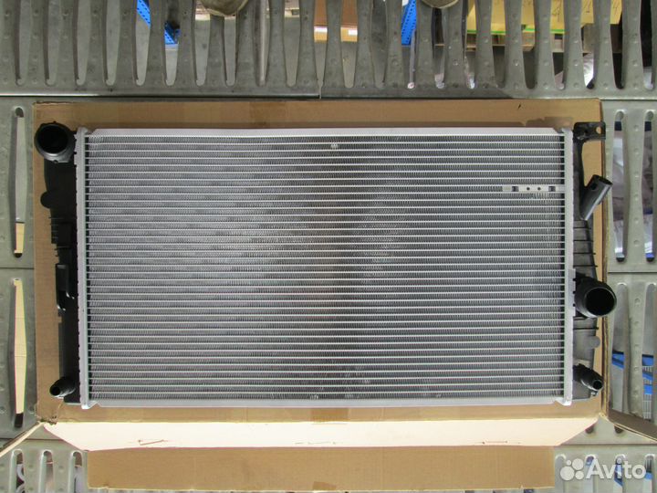 Радиатор охлаждения BMW 3 (2.0T) (F30/F31/F80) 12