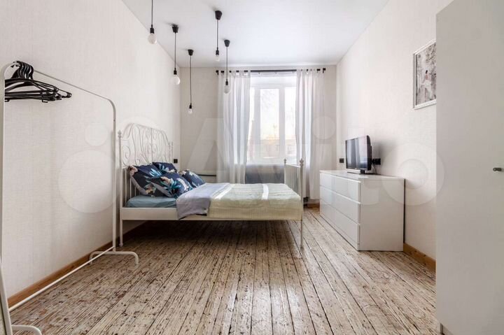 2-к. квартира, 65 м², 1/4 эт.