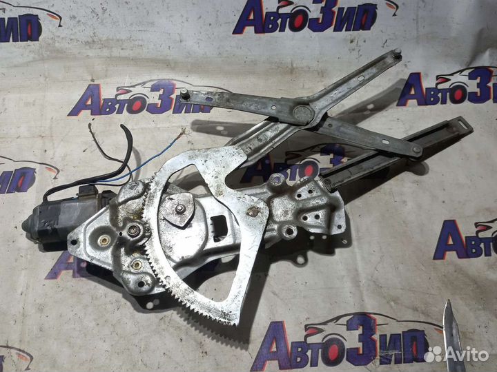 Стеклоподъемник передний правый BMW E34