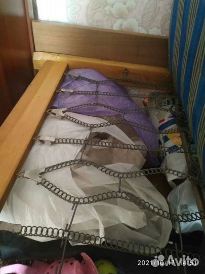 Кровать с матрасом