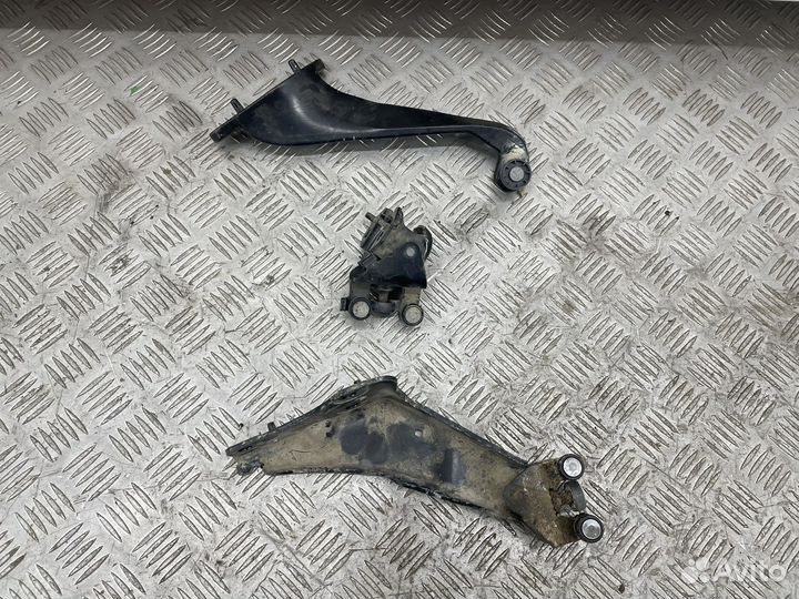 Ролик бок левой двери citroen berlingo B9