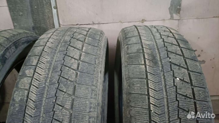 Bridgestone Blizzak VRX 225/60 R18