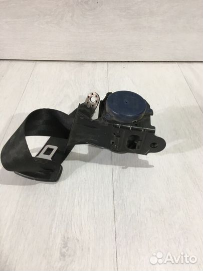 Ремень безопасности задний volkswagen polo 5 1.6 м