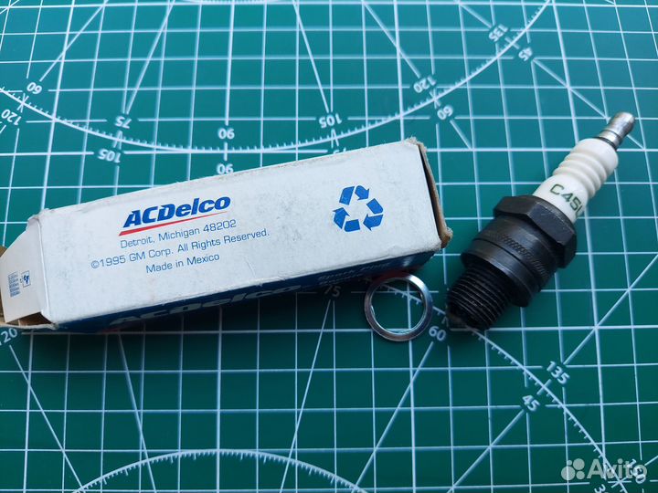 Свеча зажигания на ретро технику Москвич, Иж, Рига