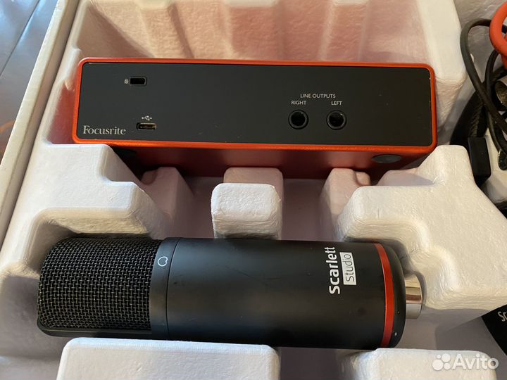 Focuserite Scarlett 2i2 Studio 3rd Gen набор
