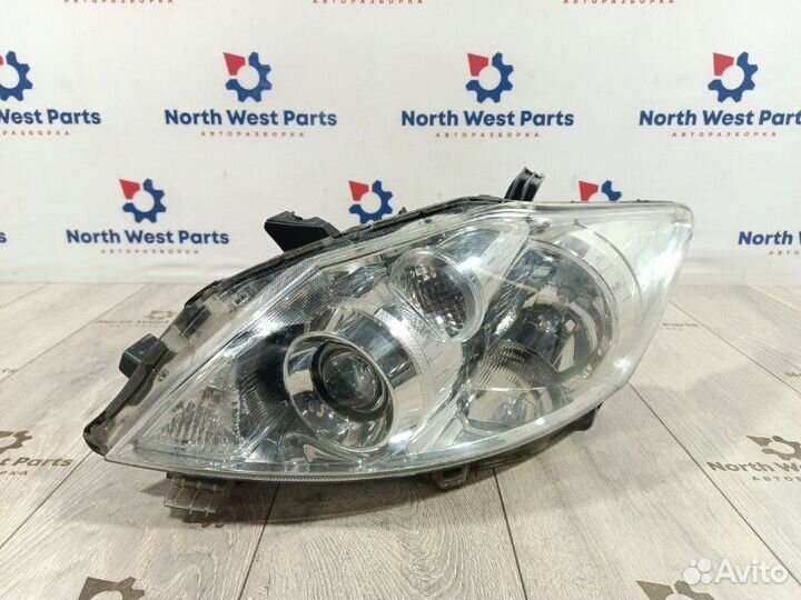 Фара передняя левая Toyota Auris (E150) хэтчбек