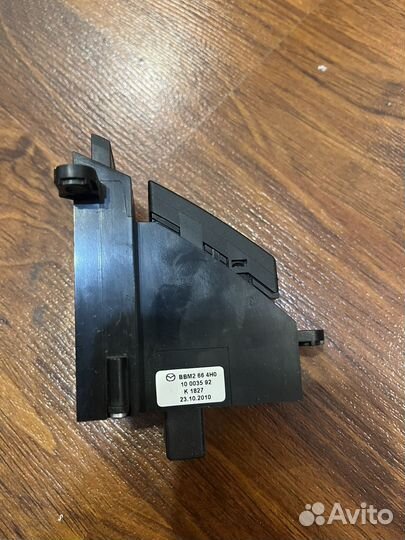 Кнопка аварийки Mazda 3 BL