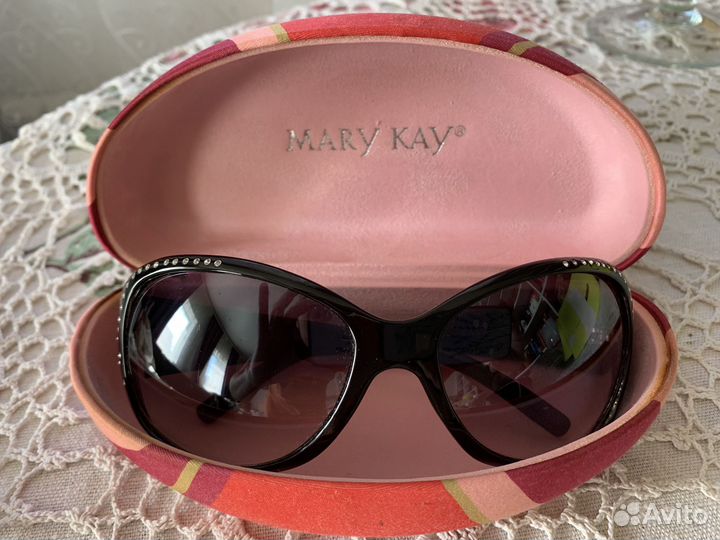 Очки солнцезащитные