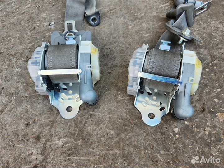 Ремень безопасности Hyundai Santa Fe 2 2010