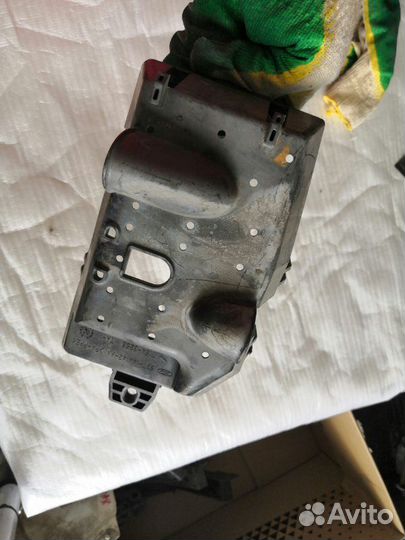 Корпус блока предохранителей Ford Mondeo 3 2006