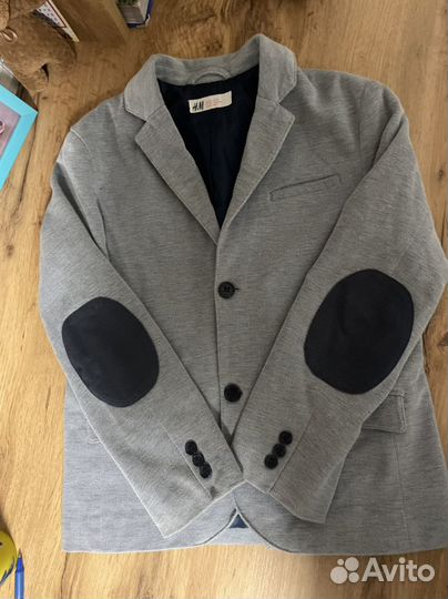Пиджак для мальчика 128