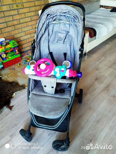 Прогулочная коляска