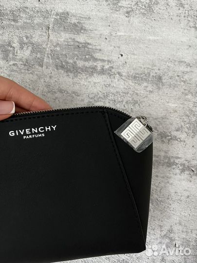 Оригинальная косметичка Givenchy (черная)