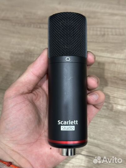 Микрофон студийный scarlet