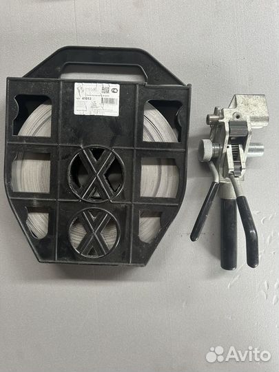 Инструмент для натяжения и резки стальной ленты