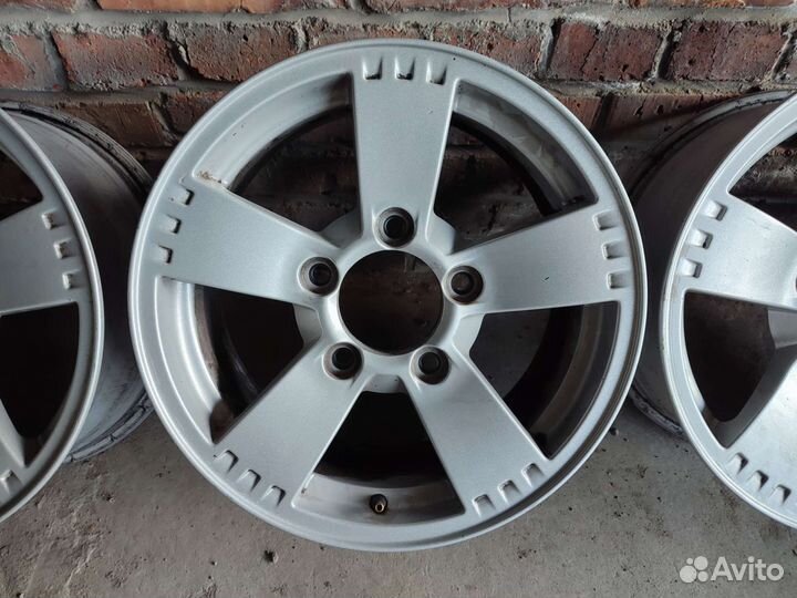 Литые диски на ниву Кик Камелот R16 5х139.7